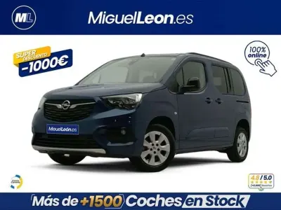 Usado Opel Combo Life Elegance 102 CV (75 kW) 2023 Azul Monovolumen