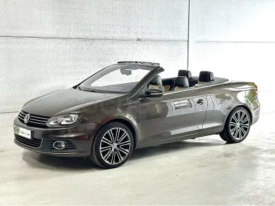 Usado VW Eos 210 CV (154 kW) 2012 Marrón Descapotable
