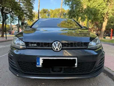 Usado VW Golf VII GTD 184 CV (135 kW) 2015 Gris / plata Berlina