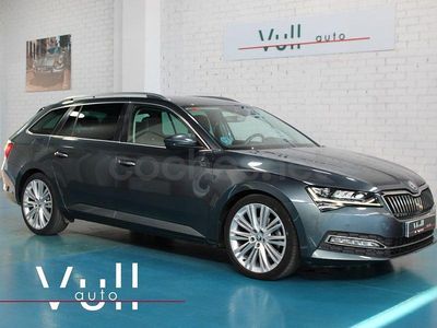 Usado Skoda Superb Style 150 CV (110 kW) 2021 Azul Familiar