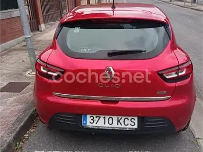 Usado Renault Clio IV Zen 90 CV (66 kW) 2017 Rojo Berlina