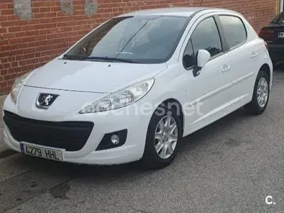 Usado Peugeot 207 Business-Line 70 CV (51 kW) 2011 Blanco Berlina