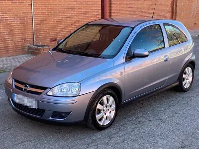 Usado Opel Corsa Enjoy 75 CV (55 kW) 2007 Gris / plata Utilitario