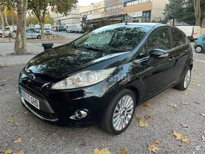 Usado Ford Fiesta Ghia 68 CV (50 kW) 2008 Negro Utilitario