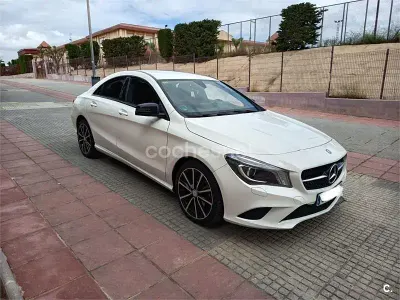 Occasion Mercedes CLA200 AMG line 136 PK (100 kW) 2015 Wit Sedan