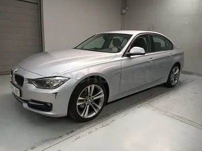 Usado BMW 318 143 CV (105 kW) 2015 Gris / plata Berlina