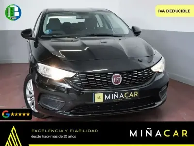 Usado Fiat Tipo Easy 120 CV (88 kW) 2018 Negro
