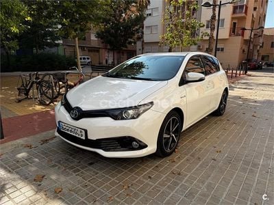 Toyota Auris Hybrid