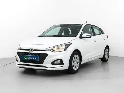 Usado Hyundai i20 75 CV (55 kW) 2019 Blanco Utilitario