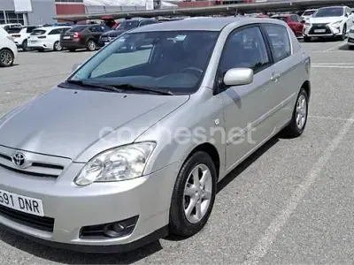 Usado Toyota Corolla Sol 116 CV (85 kW) 2005 Beige Berlina