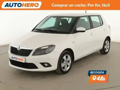 Usado Skoda Fabia Ambition 75 CV (55 kW) 2014 Blanco