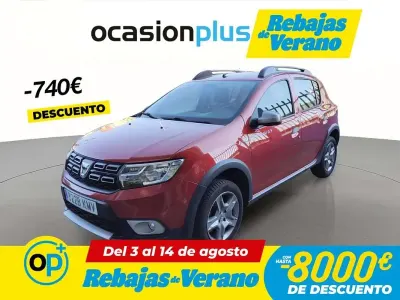 Usado Dacia Sandero Stepway Ambiance 90 CV (66 kW) 2018 Rojo Utilitario