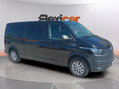 Usado VW Caravelle 150 CV (110 kW) 2024 Negro Van