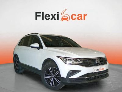 Usado VW Tiguan Life 150 CV (110 kW) 2021 Blanco SUV
