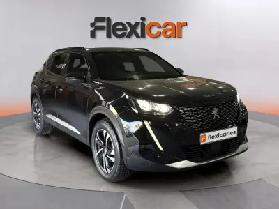 Usado Peugeot 2008 Allure 131 CV (96 kW) 2020 Negro SUV