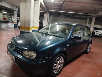 Usado VW Golf IV Highline 115 CV (84 kW) 2002 Azul Berlina