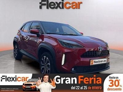 Rojo Usado 2024 Toyota Yaris Hybrid Active SUV | 23.990 € (Precio justo)