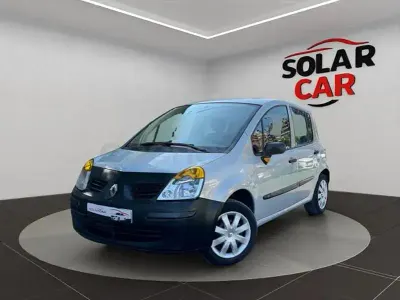 Usado Renault Modus Dynamique 85 CV (62 kW) 2006 Gris Monovolumen