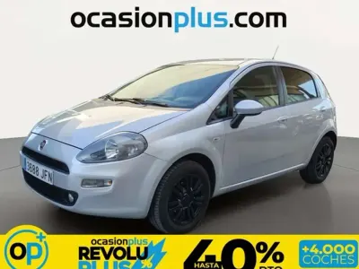 Usado Fiat Punto Easy 75 CV (55 kW) 2015 Gris Utilitario