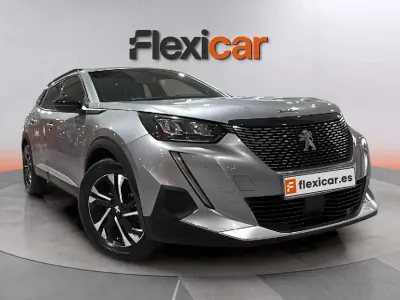 Usado Peugeot 2008 Allure 131 CV (96 kW) 2023 Gris SUV