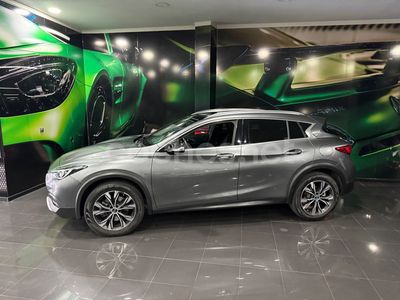 Infiniti QX30