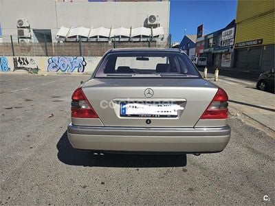 Mercedes C200