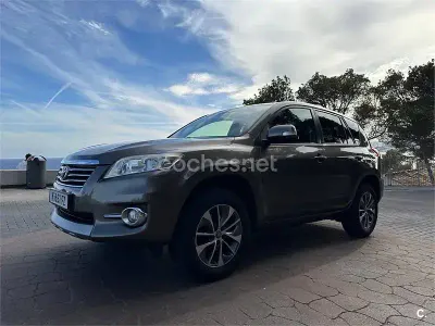 Usado Toyota RAV4 Executive 150 CV (110 kW) 2013 Beige SUV