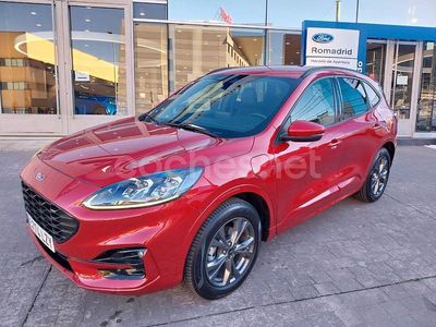 Usado Ford Kuga ST-Line X 225 CV (165 kW) 2022 Granate SUV
