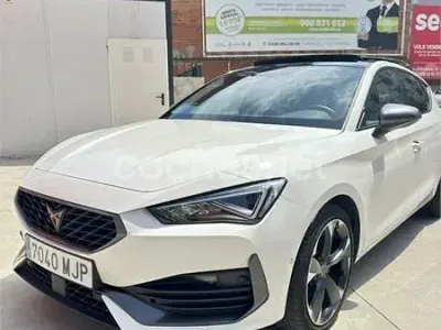 Usado Cupra Leon 150 CV (110 kW) 2023 Blanco Berlina