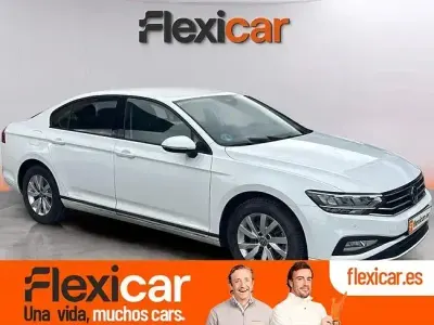 Begagnad VW Passat 150 HK (110 kW) 2021 Vit Sedan