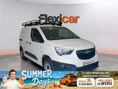 Usado Opel Combo Edition 102 CV (75 kW) 2021 Blanco Monovolumen