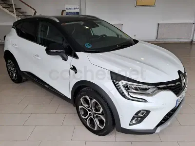 Używany Renault Captur Zen 90 KM (66 kW) 2021 Biały SUV