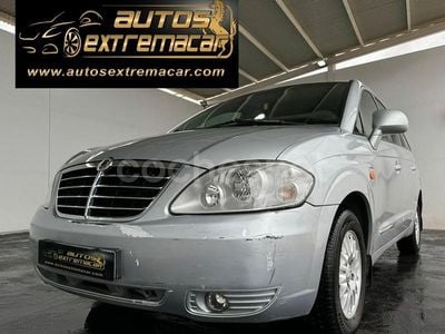 Gris / plata Usado 2011 Ssangyong (KGM) Rodius Limited Monovolumen | 4499 € (Super precio)