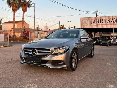Usado Mercedes C220 Avantgarde 170 CV (125 kW) 2015 Gris / plata Berlina