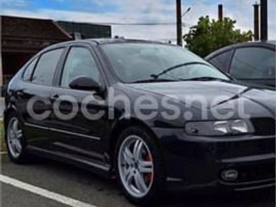 Usado Seat Leon FR 150 CV (110 kW) 2005 Negro Utilitario
