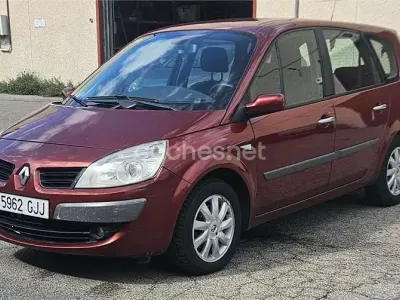 Usado Renault Scenic E-Tech Dynamique 130 CV (95 kW) 2008 Granate Monovolumen