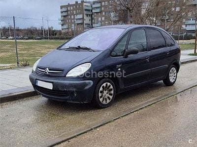 Usado Citroën Xsara Picasso 90 CV (66 kW) 2003 Azul Monovolumen