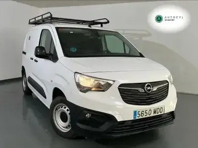 Usado Opel Combo S 99 CV (72 kW) 2022 Blanco Monovolumen