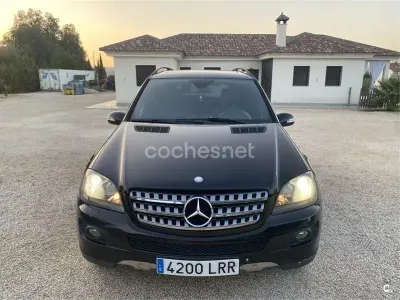 Usado Mercedes ML320 AMG Edition 1 224 CV (164 kW) 2008 Negro SUV