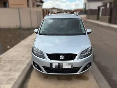 Usado Seat Alhambra Ecomotive 140 CV (102 kW) 2010 Gris Monovolumen