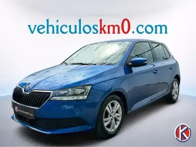 Usado Skoda Fabia Ambition 95 HP (69 kW) 2021 Azul Sedan