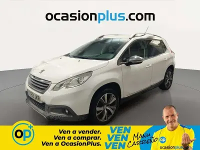 Usado Peugeot 2008 Allure 110 CV (80 kW) 2015 Blanco SUV
