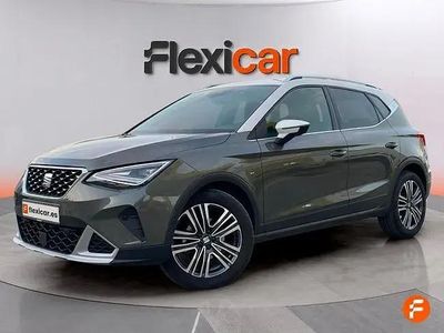 Usado Seat Arona Style 110 HP (80 kW) 2023 Cinzento SUV