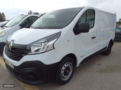 Usado Renault Trafic 120 CV (88 kW) 2016 Blanco Monovolumen