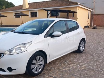 Blanco Usado 2014 Peugeot 208 Access Utilitario | 5700 € (Precio justo)