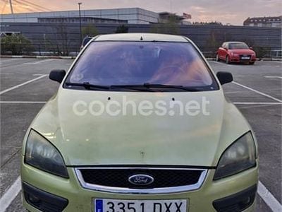Käytetty Ford Focus Sport 115 HP (84 kW) 2006 Vihreä Sedan
