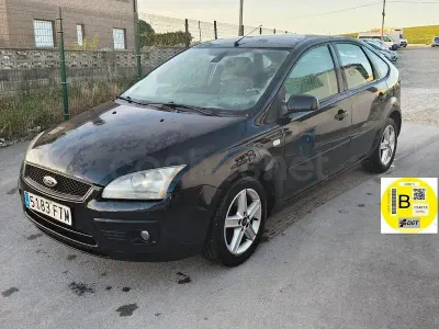 Usado Ford Focus Trend 115 CV (84 kW) 2007 Negro Berlina