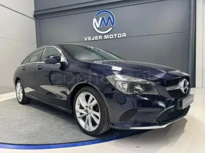Usado Mercedes CLA220 Shooting Brake 170 CV (125 kW) 2018 Azul Familiar