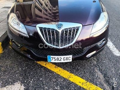 Granate Usado 2010 Lancia Delta Utilitario | 4600 € (Caro)