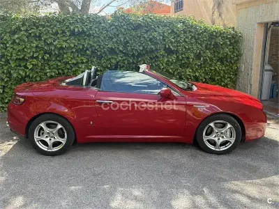 Usado Alfa Romeo Spider 200 CV (147 kW) 2008 Rojo Descapotable